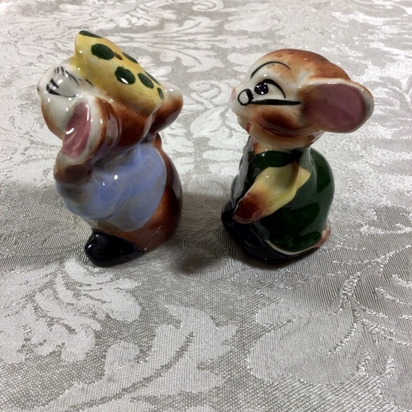 Vintage Mice Salt and Pepper Shakers - Picture 4 of 6
